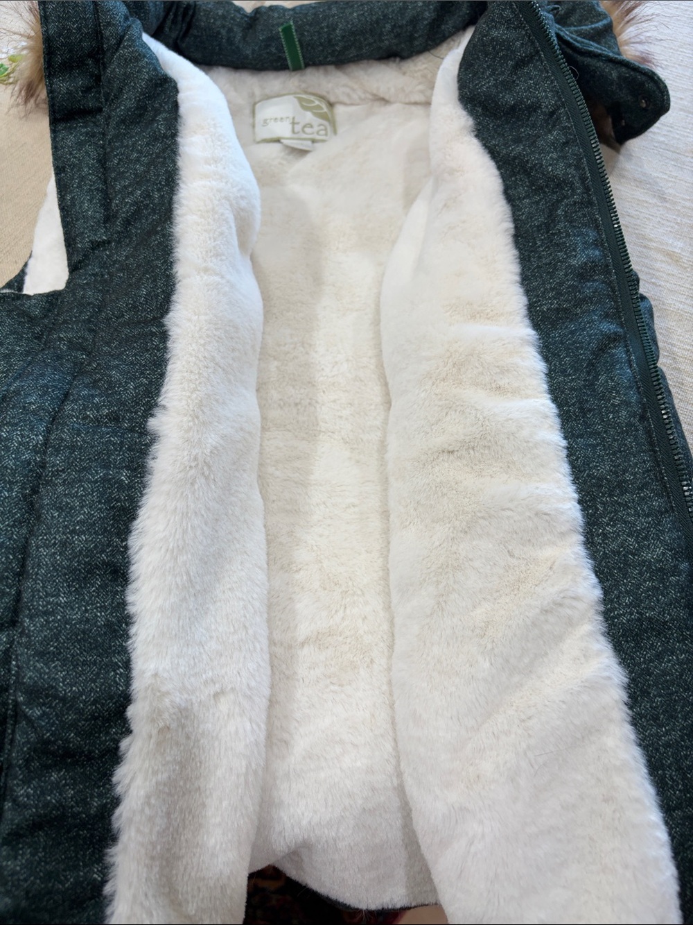 GreenTea Labelled Lined Jacket in White and Olive
Size Medium - Picture 6 of 6